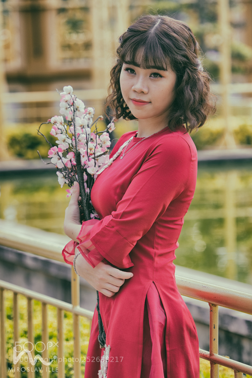 Olympus OM-D E-M1 Mark II sample photo. T t, vietnamese new photography