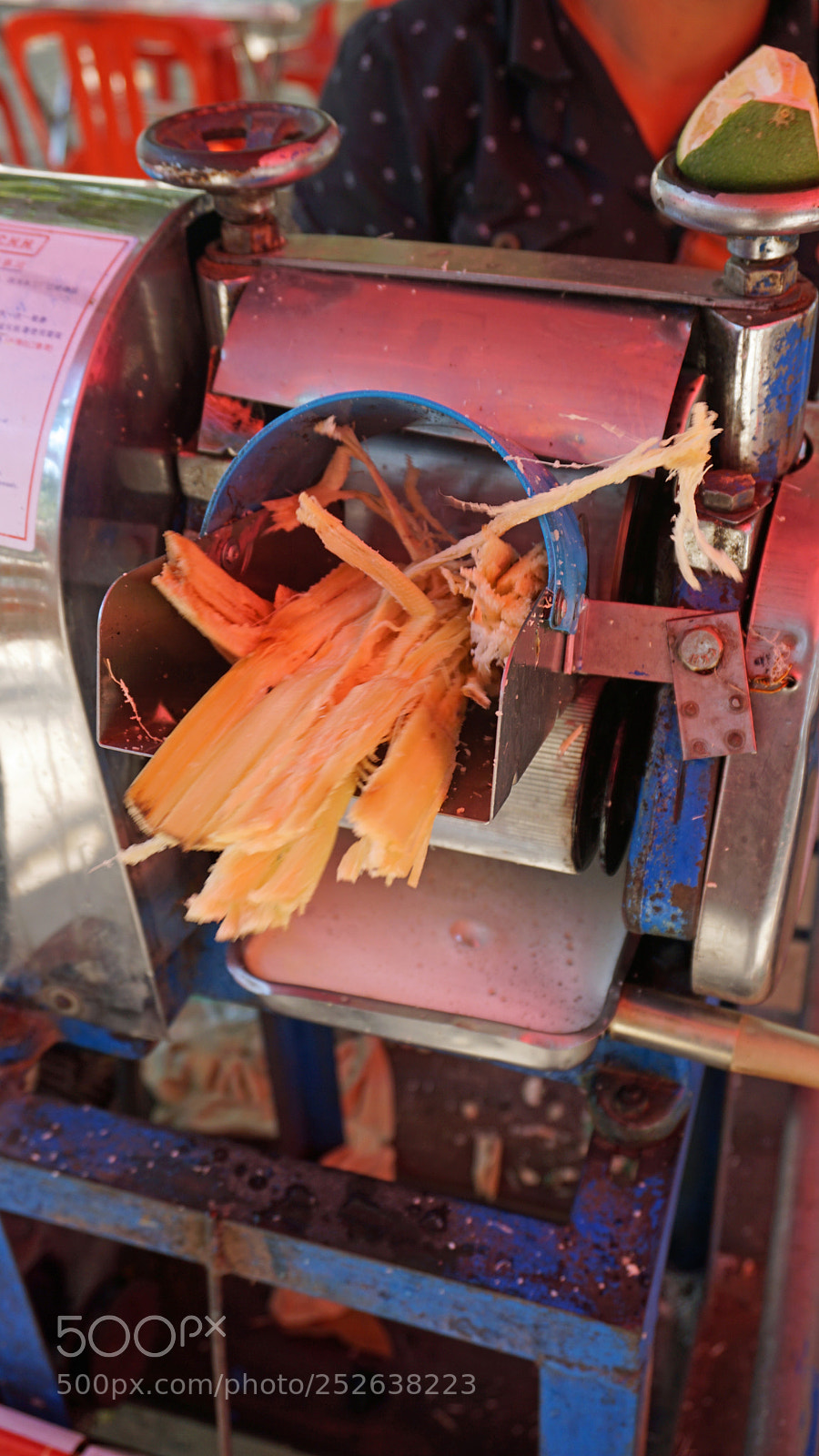 Sony a6000 sample photo. Battambang street market photography