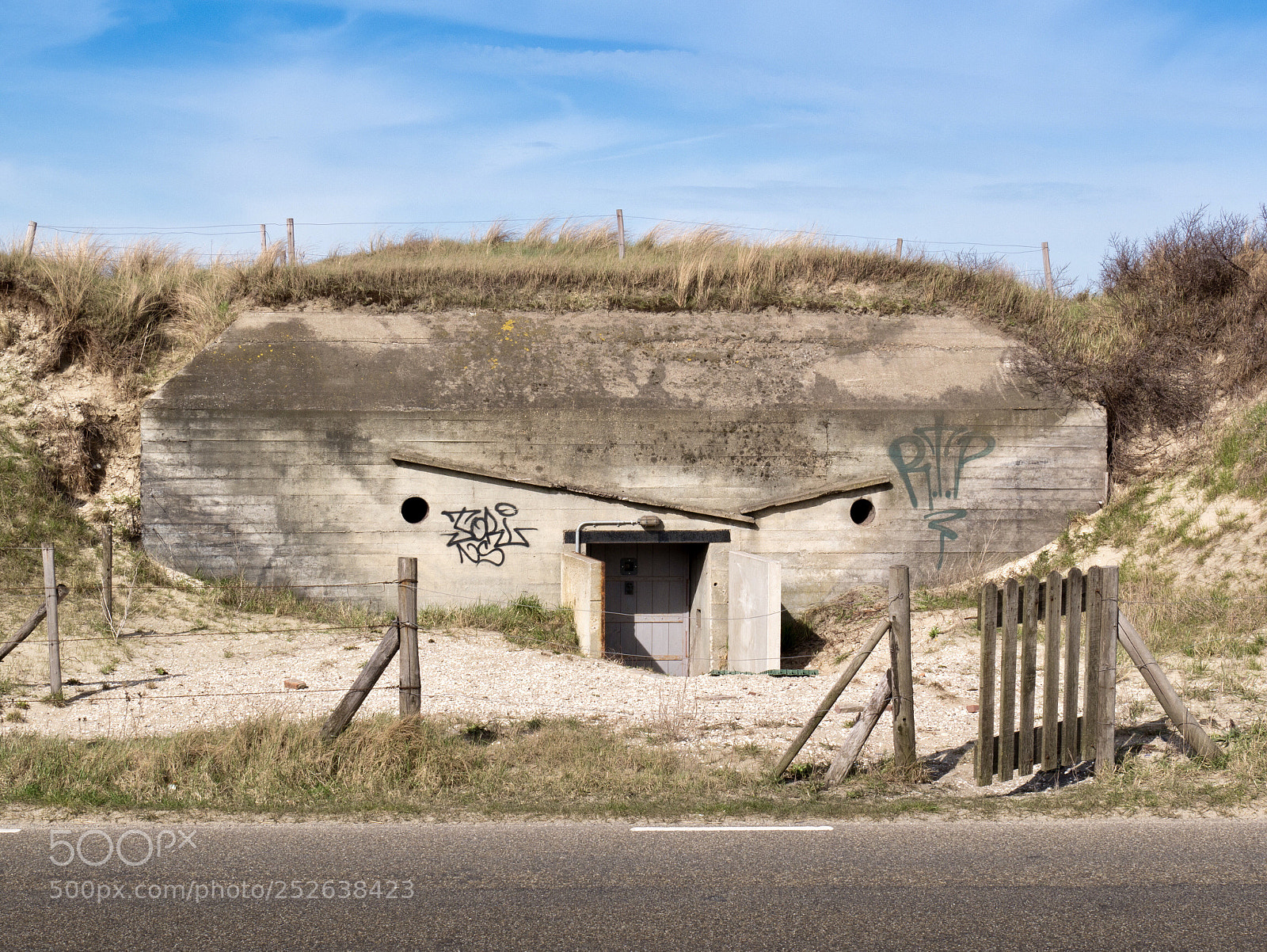 Panasonic Lumix DMC-G85 (Lumix DMC-G80) sample photo. Dune fortress photography
