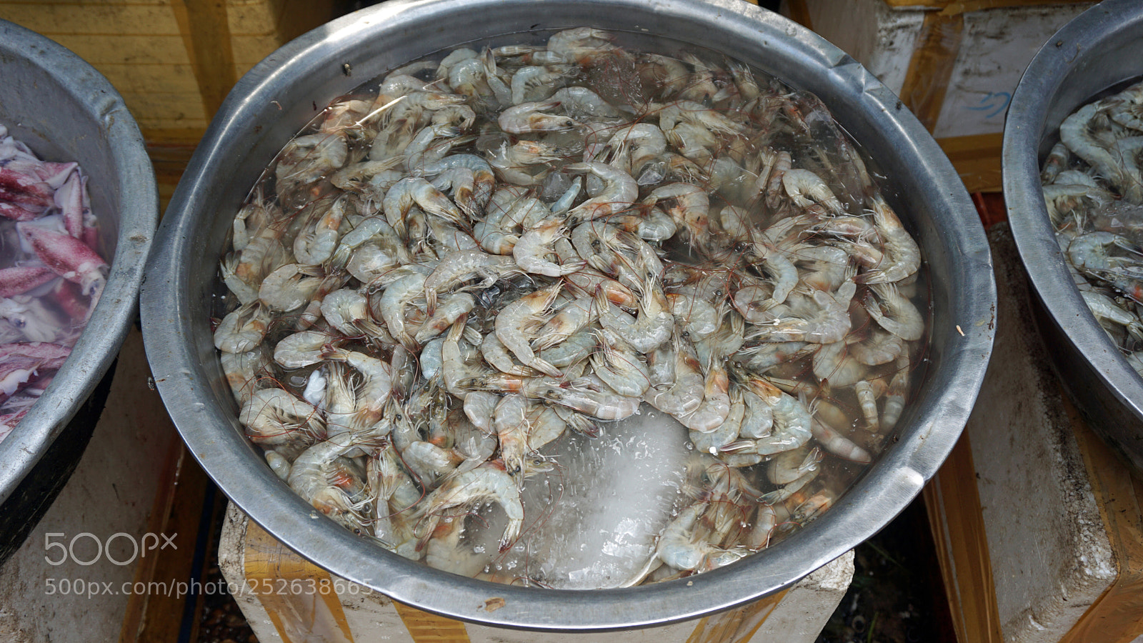 Sony a6000 sample photo. Market in phnom penh photography