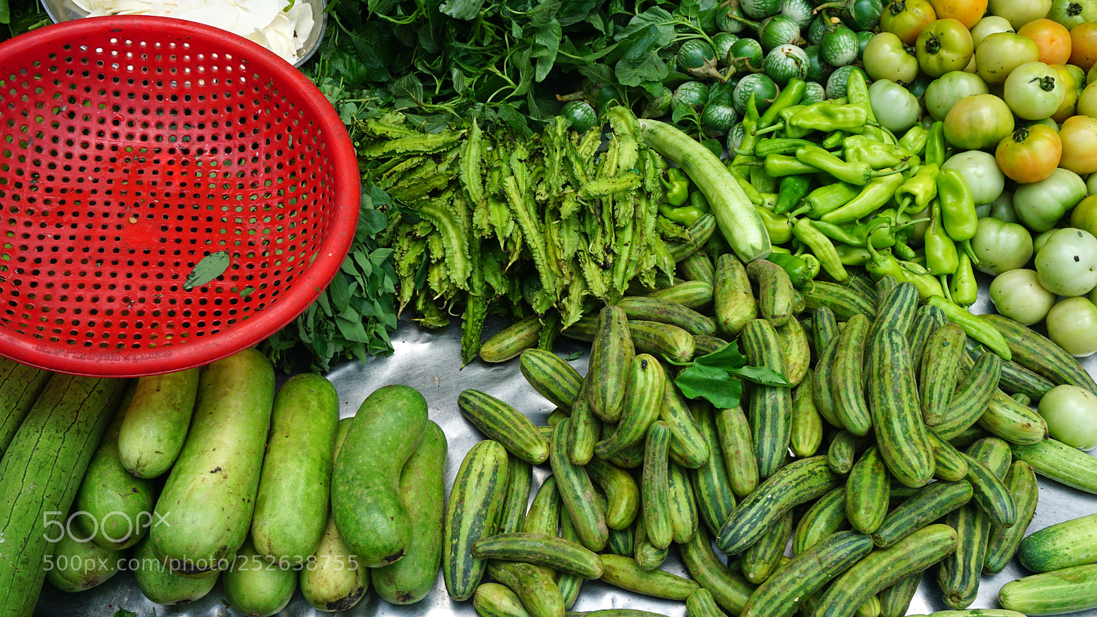 Sony a6000 sample photo. Market in phnom penh photography