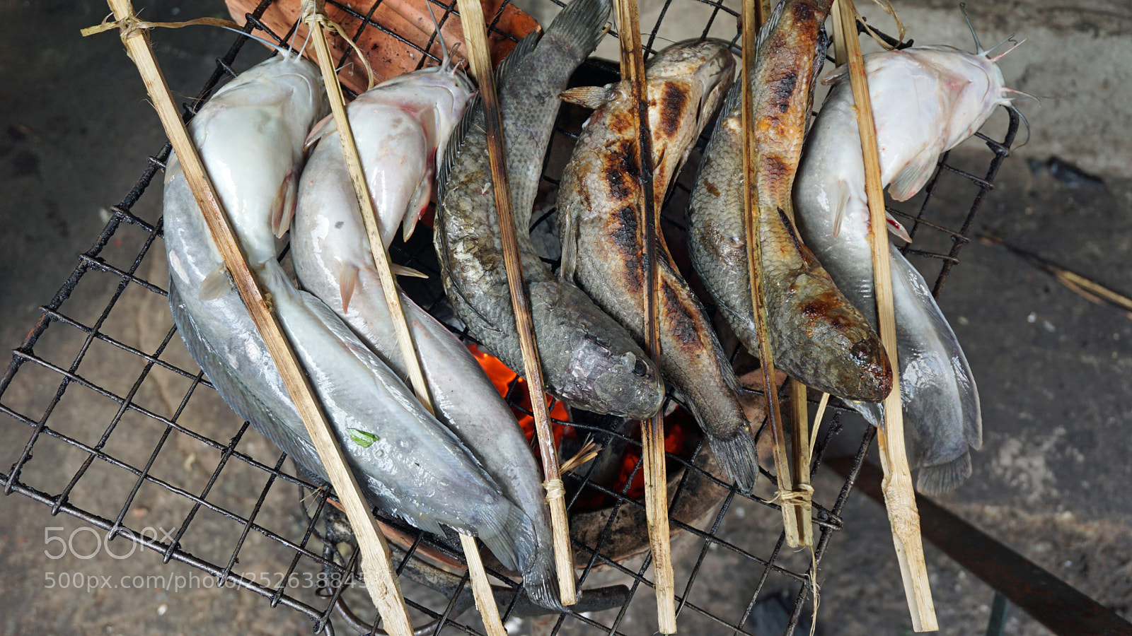 Sony a6000 sample photo. Market in phnom penh photography