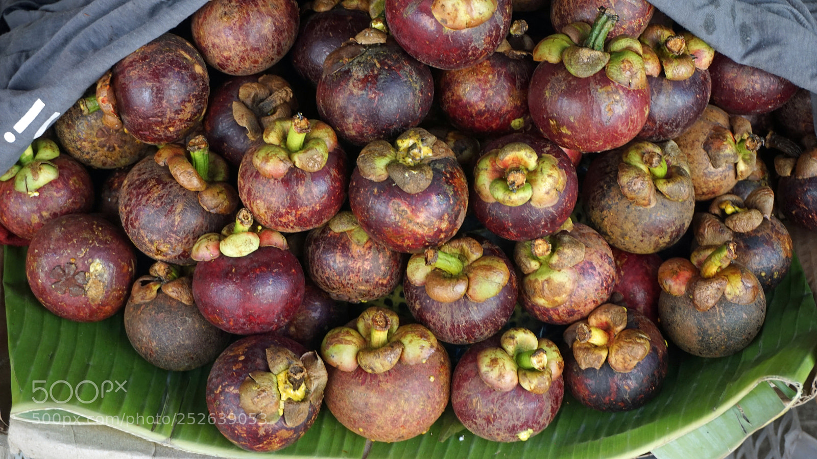 Sony a6000 sample photo. Market in phnom penh photography
