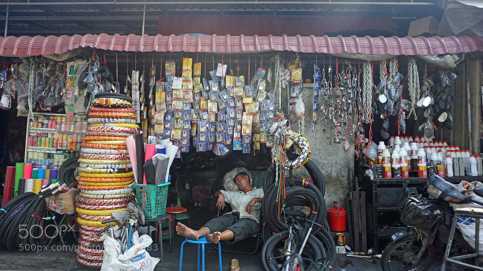 Sony a6000 sample photo. Market in phnom penh photography