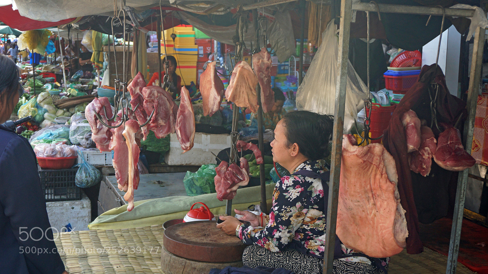 Sony a6000 sample photo. Market in phnom penh photography