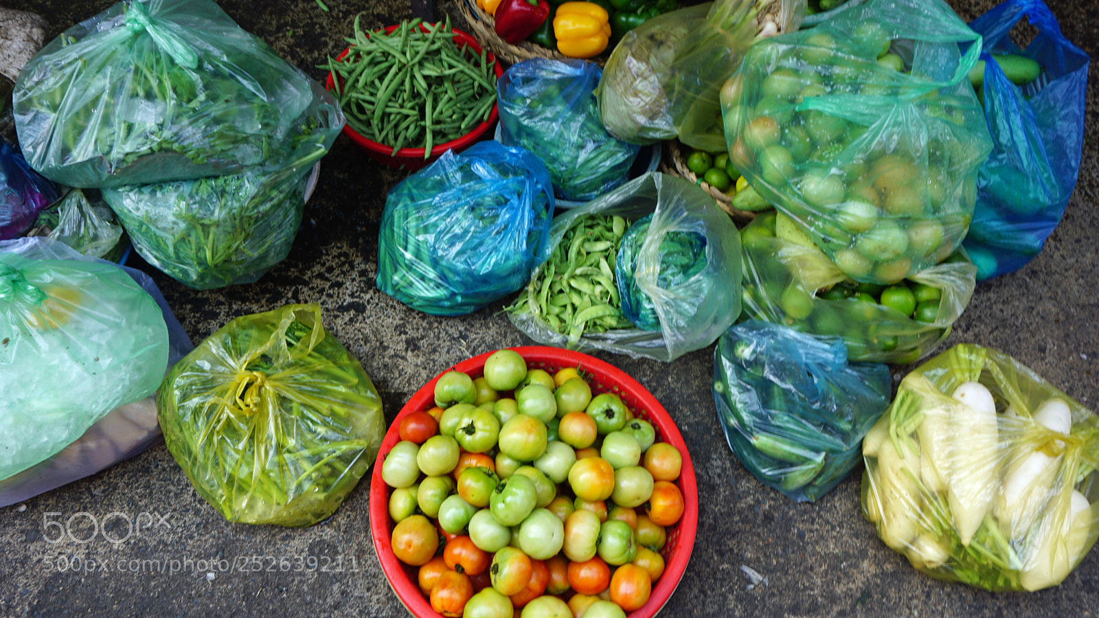 Sony a6000 sample photo. Market in phnom penh photography