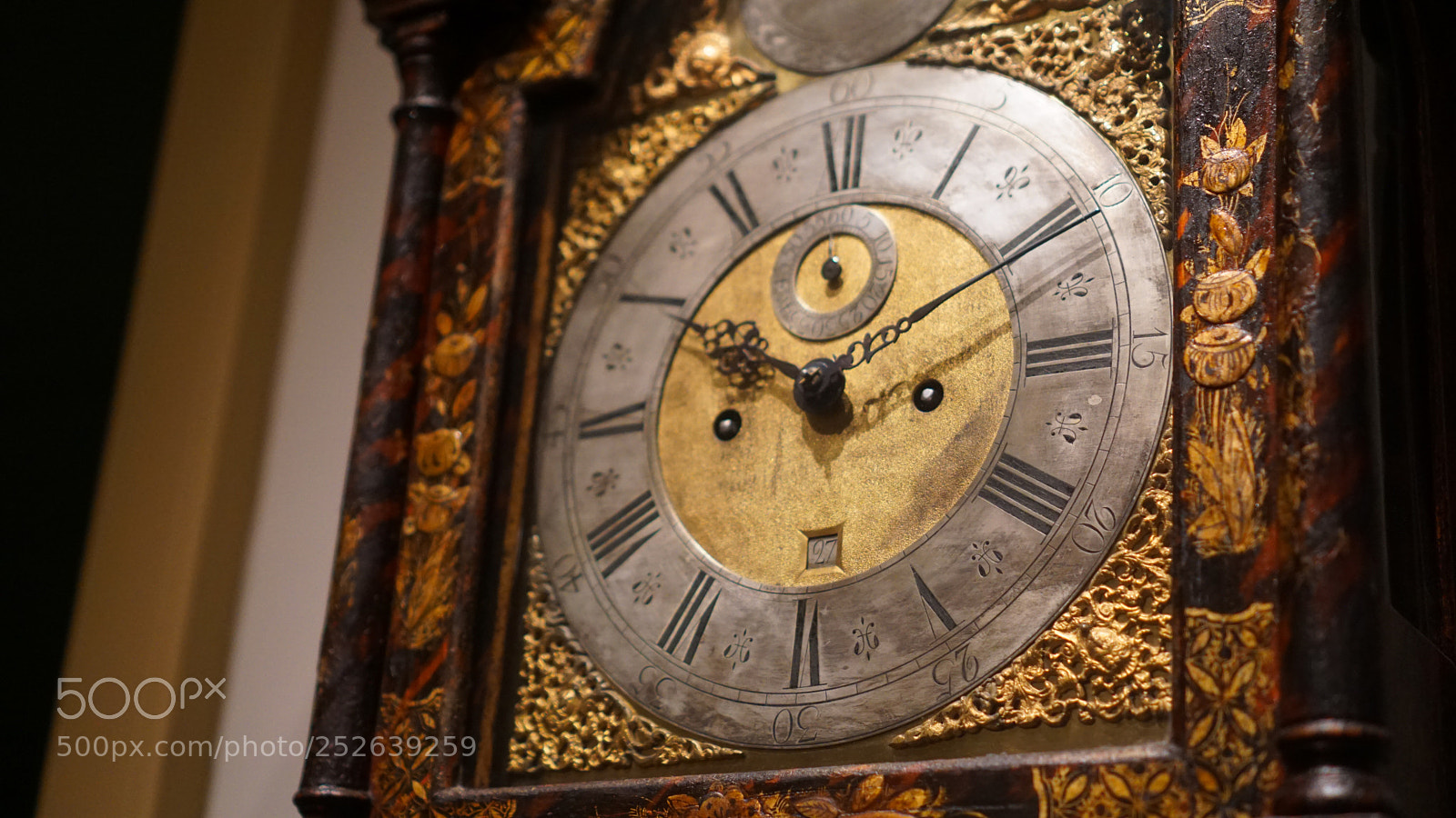Sony a6000 sample photo. Antique clock photography