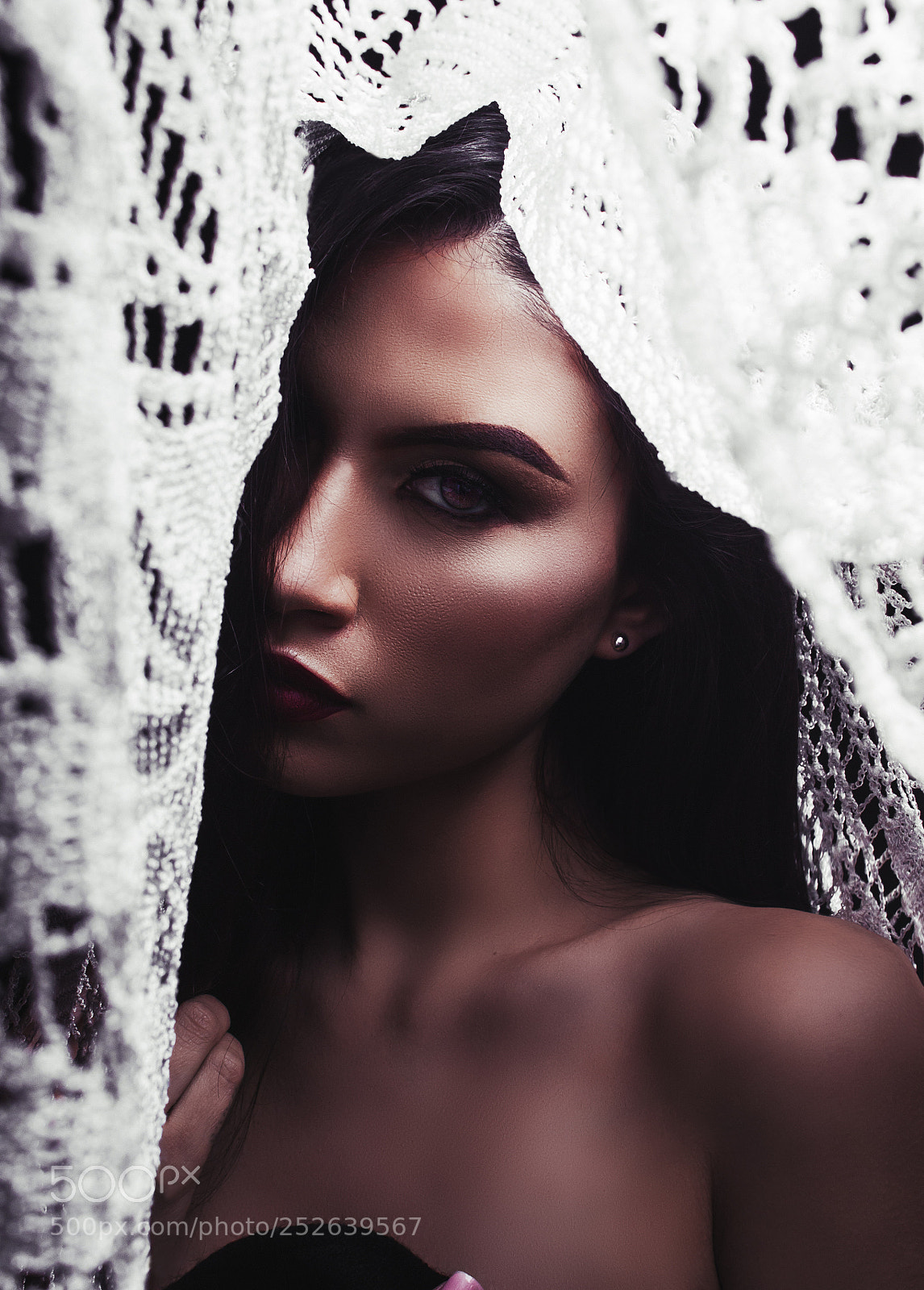 Canon EOS 500D (EOS Rebel T1i / EOS Kiss X3) sample photo. Knotted beauty photography