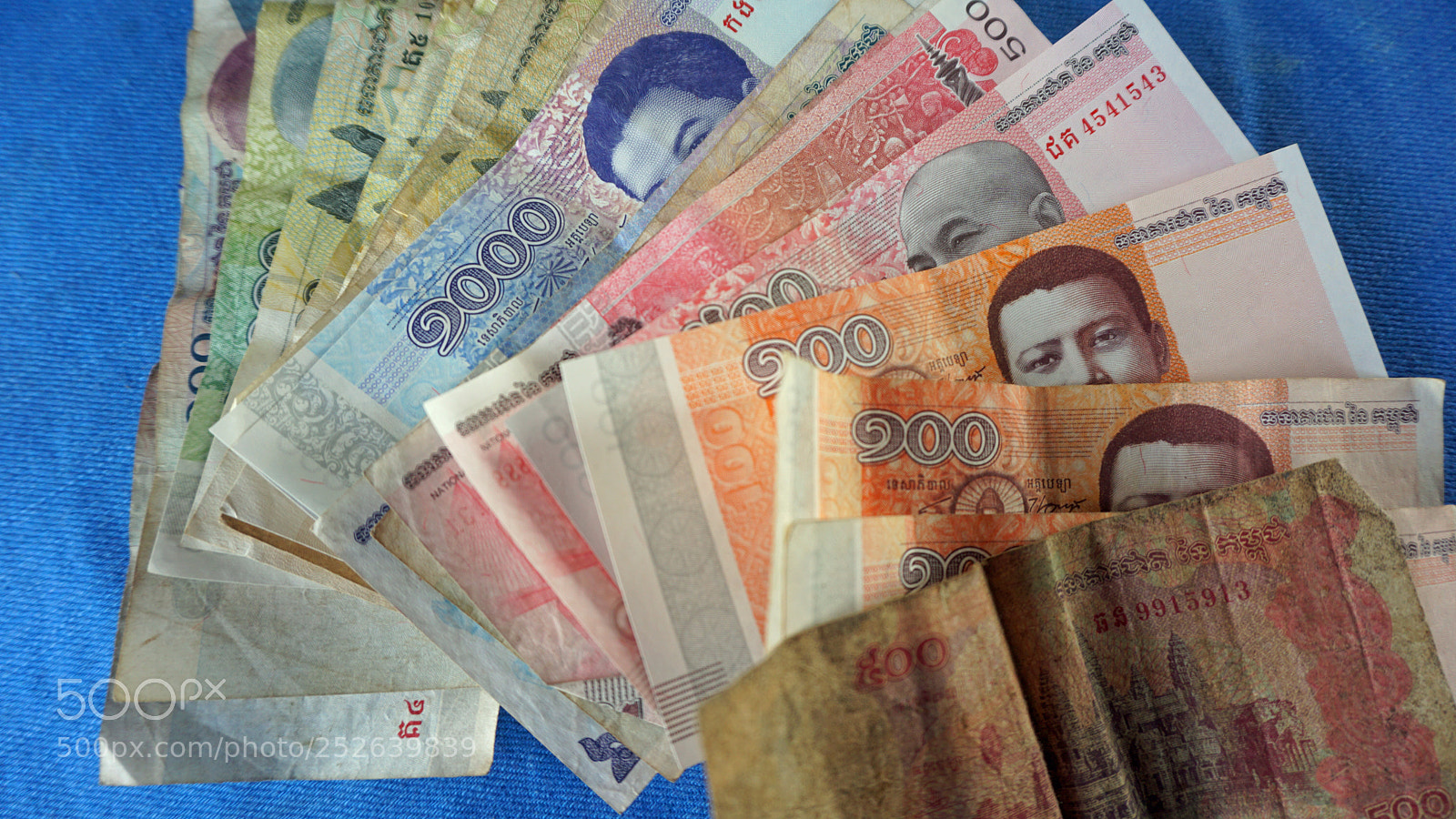 Sony a6000 sample photo. Cambodian bank notes photography