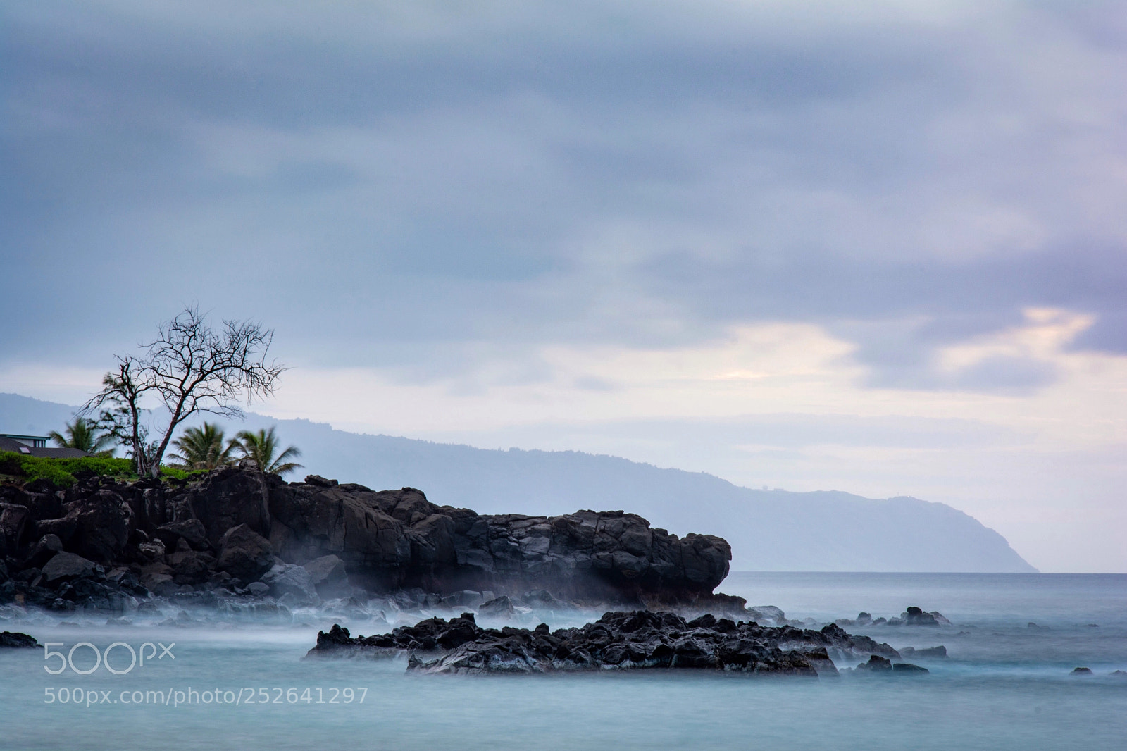 Nikon D5200 sample photo. Gloomy sunset at waimea photography