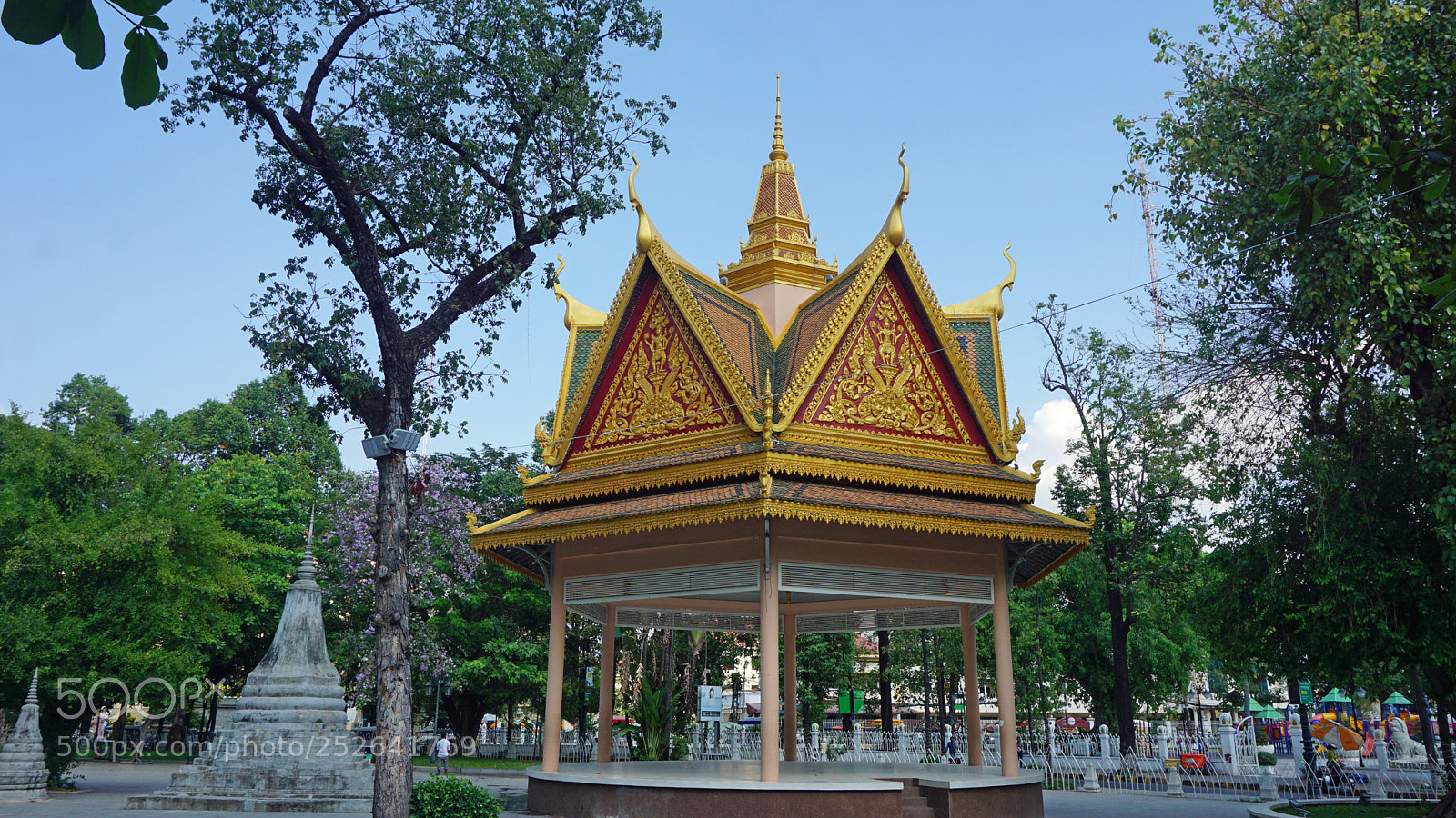 Sony a6000 sample photo. Wat phnom temple complex photography