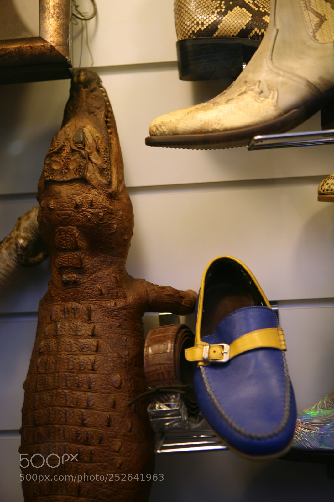 Canon EOS 5D sample photo. Itaewon photography