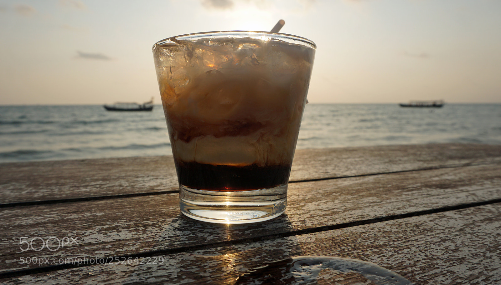 Sony a6000 sample photo. Sunset cocktail photography