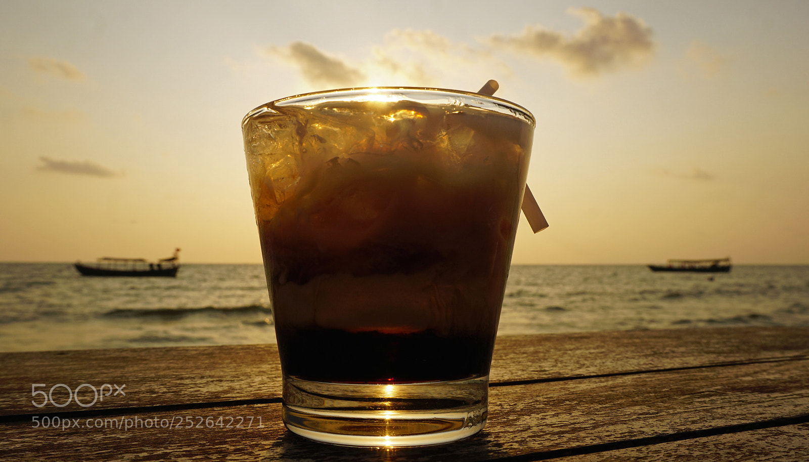 Sony a6000 sample photo. Sunset cocktail photography