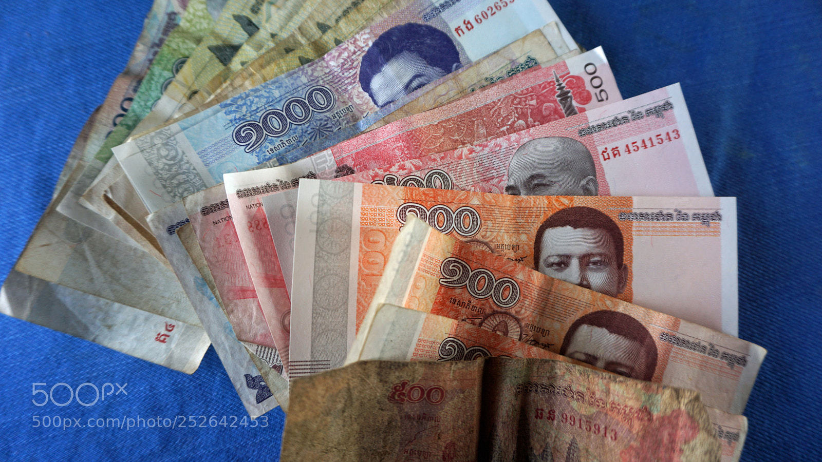 Sony a6000 sample photo. Cambodian bank notes photography