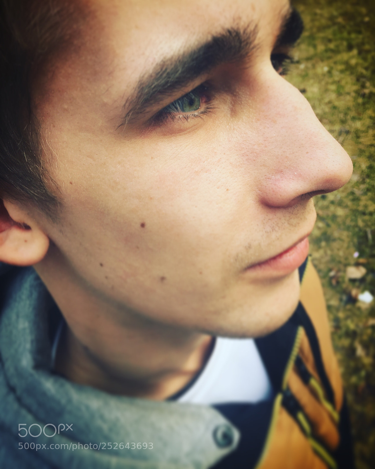 Apple iPhone 6 sample photo. Eyes-with real pain in photography
