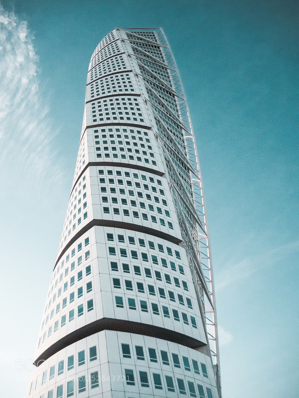 Panasonic Lumix DMC-GX8 sample photo. Turning torso in malm photography