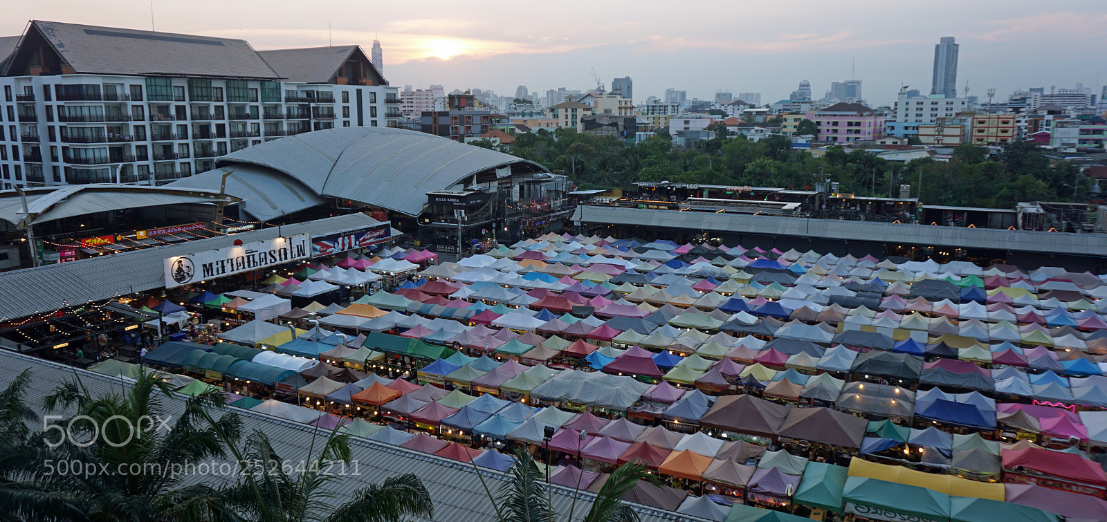 Sony a6000 sample photo. Bangkok, thailand - february photography