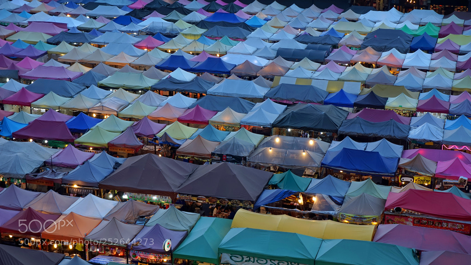 Sony a6000 sample photo. Bangkok, thailand - february photography