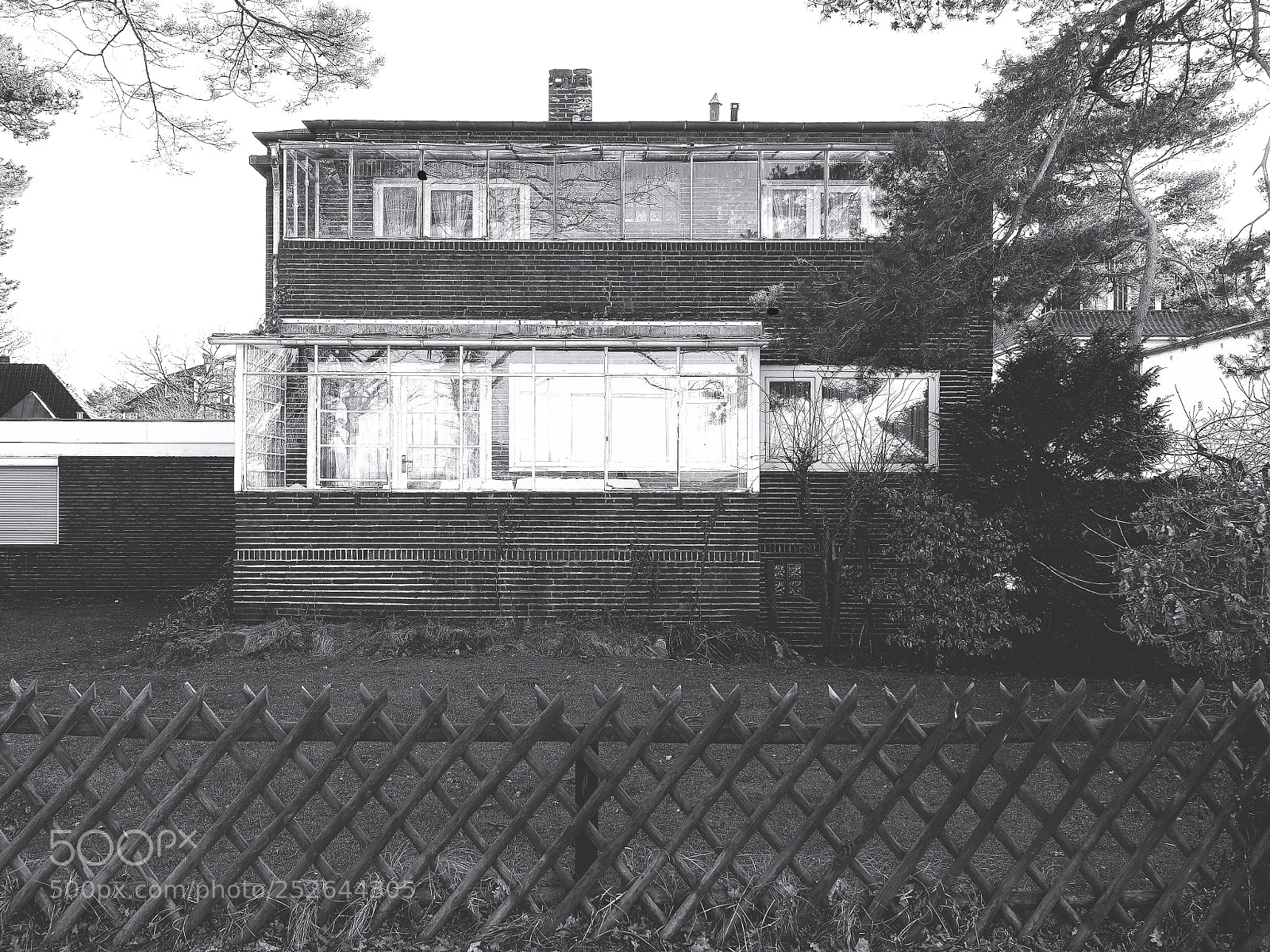 Olympus OM-D E-M5 II sample photo. A old house photography