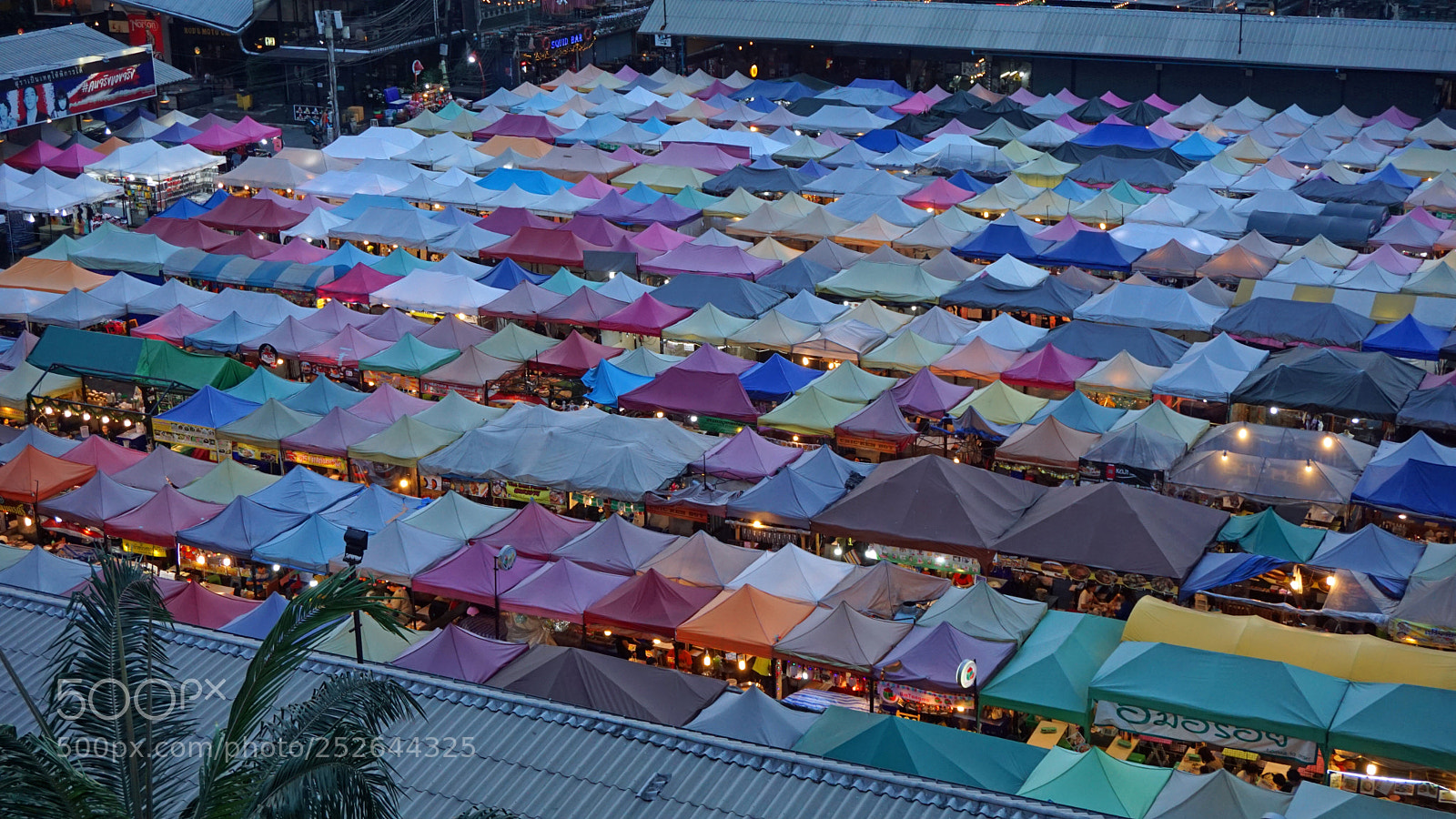 Sony a6000 sample photo. Bangkok, thailand - february photography