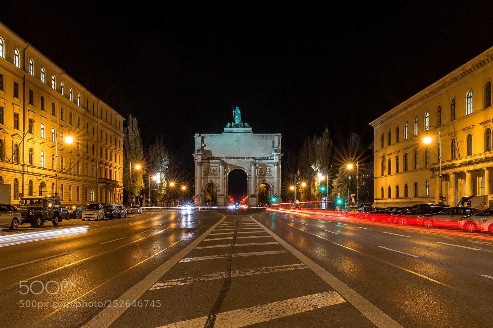 Canon EOS 70D sample photo. Munich siegestor photography