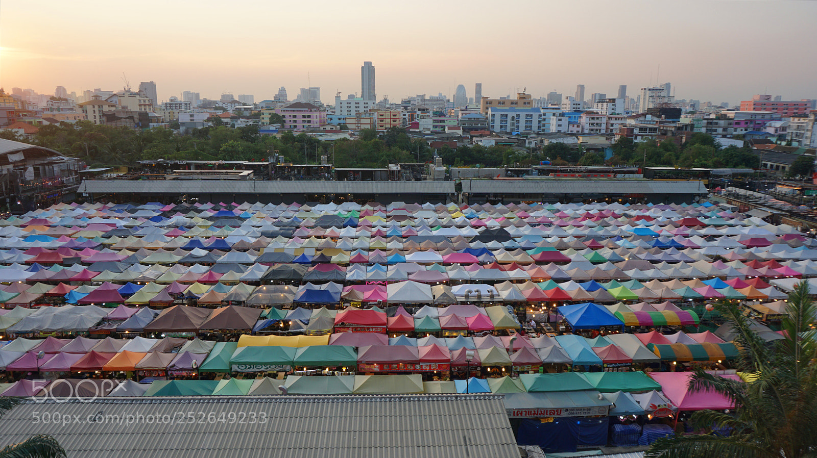 Sony a6000 sample photo. Bangkok, thailand - february photography