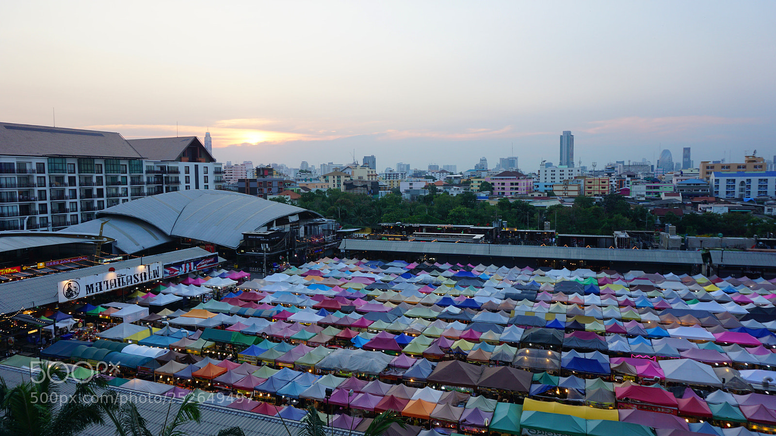 Sony a6000 sample photo. Bangkok, thailand - february photography