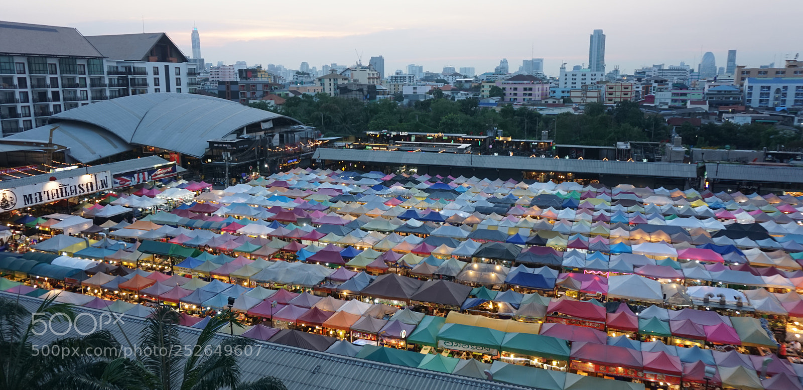 Sony a6000 sample photo. Bangkok, thailand - february photography