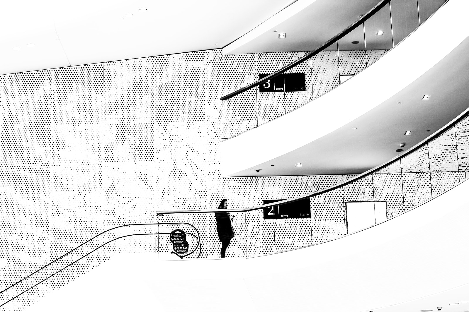 Canon EOS 100D (EOS Rebel SL1 / EOS Kiss X7) sample photo. Mall shapes photography
