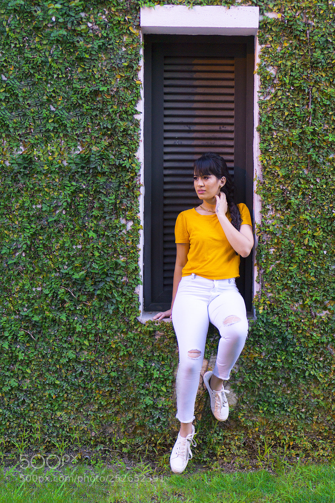 Sony a6000 sample photo. Camila large photography