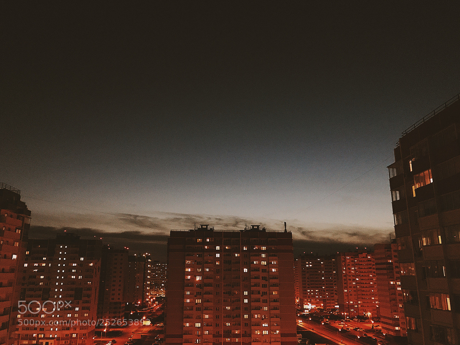 Apple iPhone 7 Plus sample photo. Night city photography