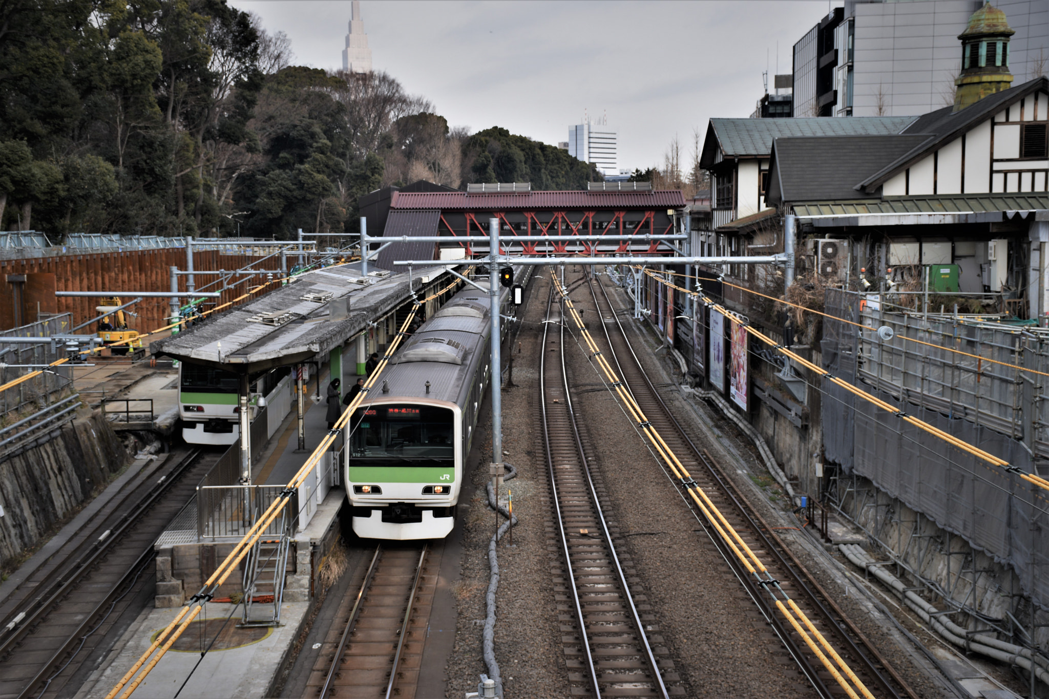 Nikon D5600 sample photo. Train station - japan photography