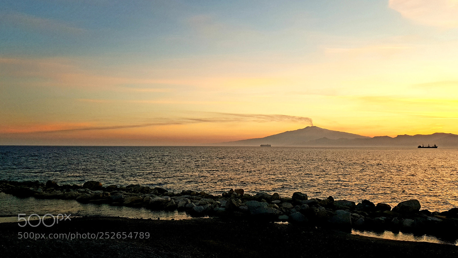 Samsung Galaxy S9 sample photo. Etna from calabria photography