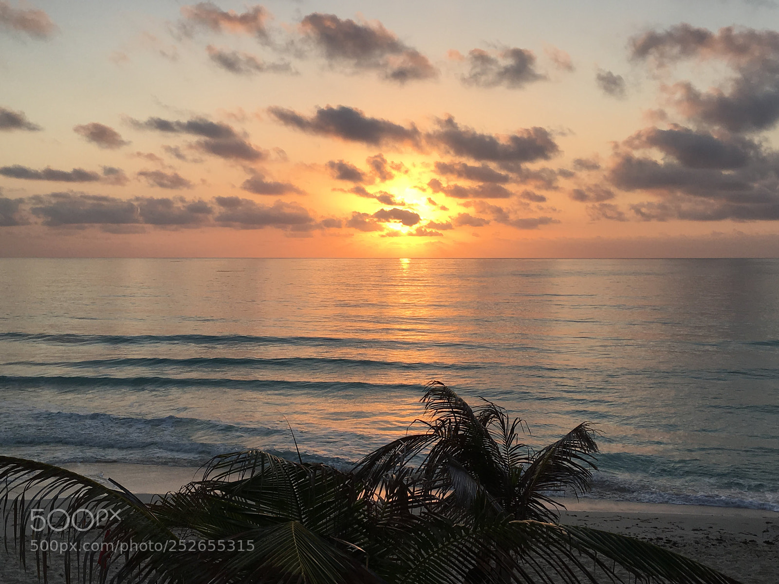 Apple iPhone SE sample photo. Sunrise cancun photography