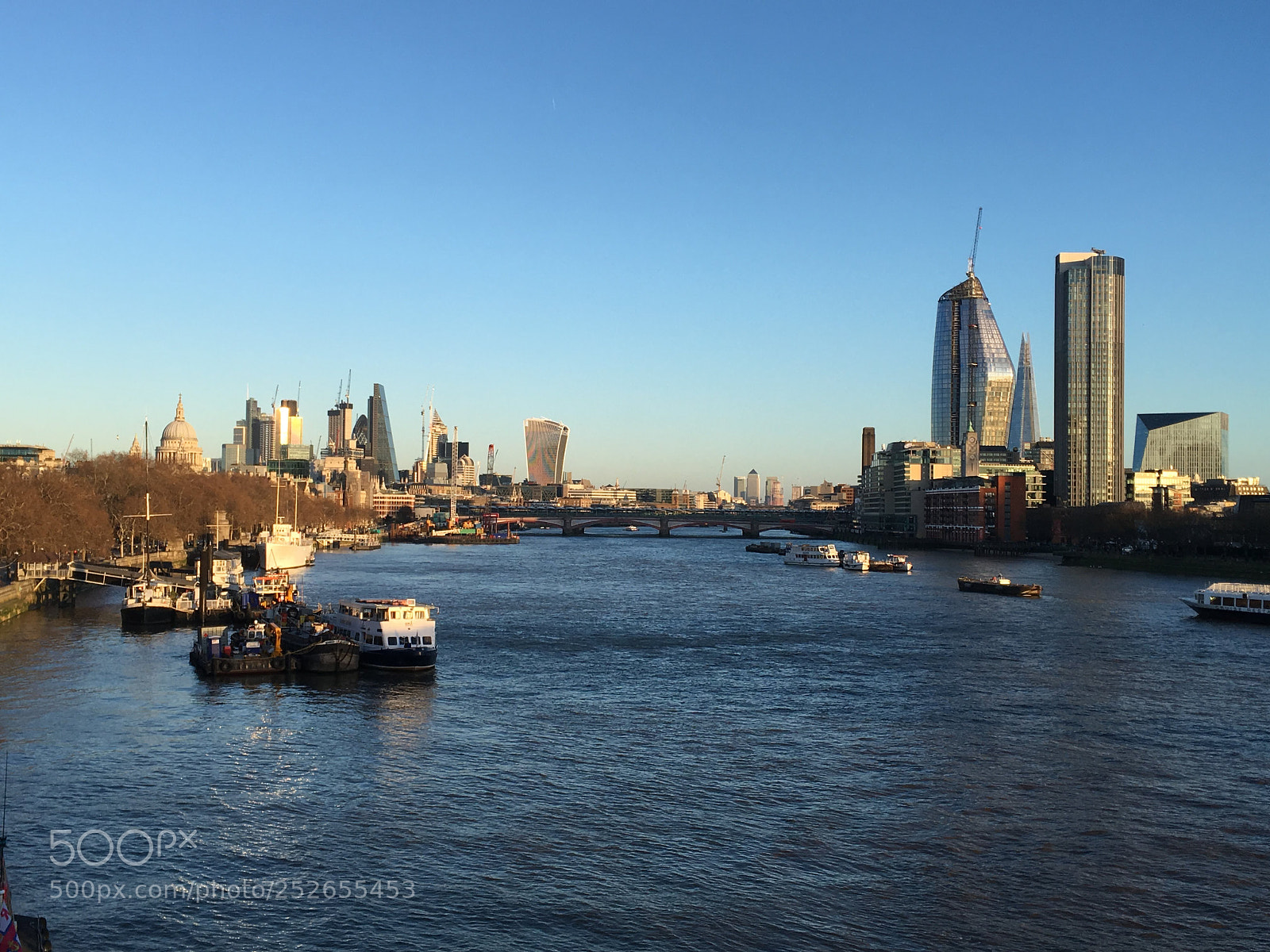 Apple iPhone SE sample photo. London photography
