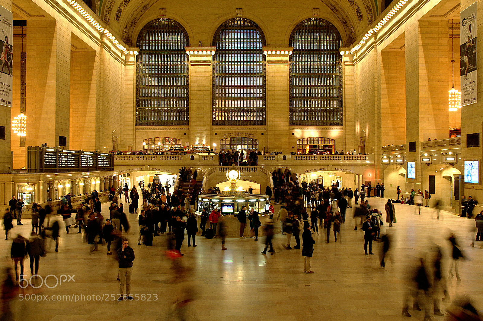 Canon EOS 700D (EOS Rebel T5i / EOS Kiss X7i) sample photo. Grand central station photography