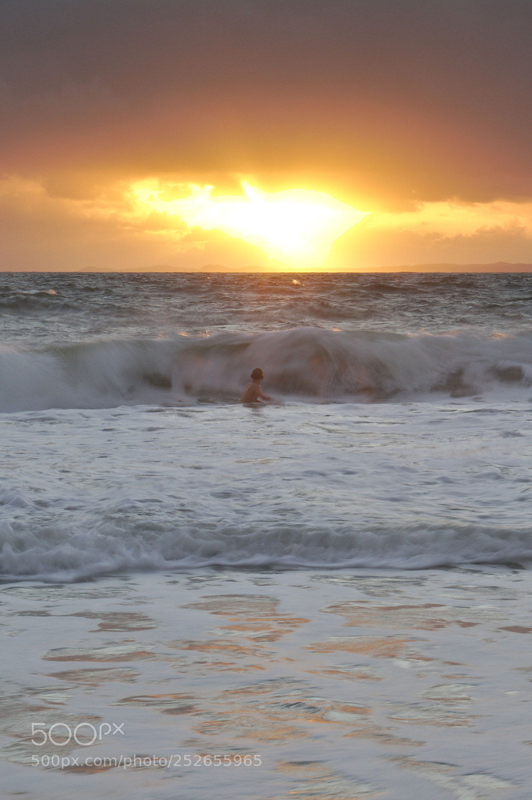 Pentax K-7 sample photo. Waiting for the wave photography