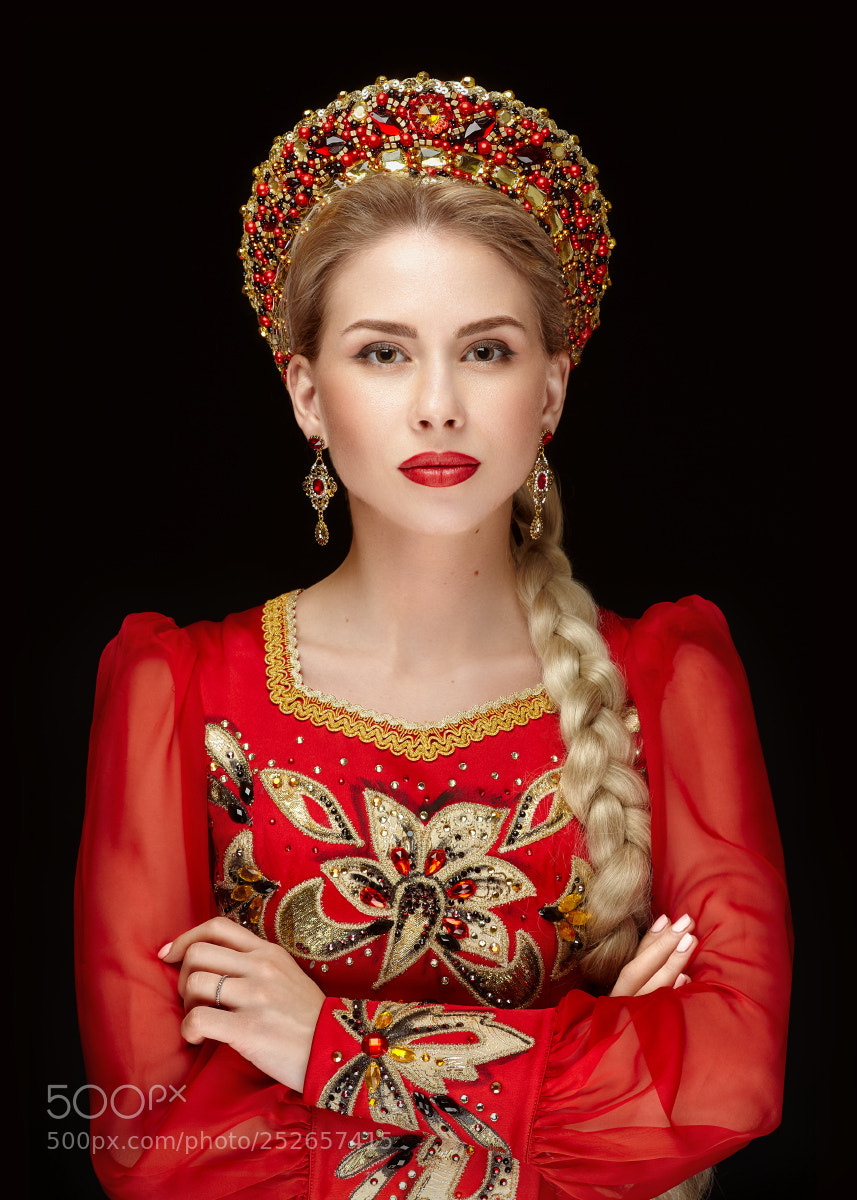 Canon EOS 5D Mark II sample photo. Russian beauty photography