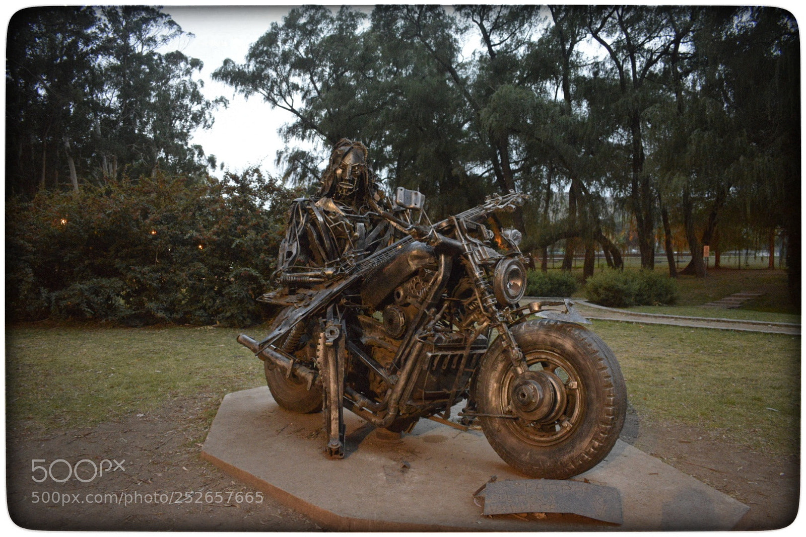 Nikon D5300 sample photo. Monumento a pappo. photography