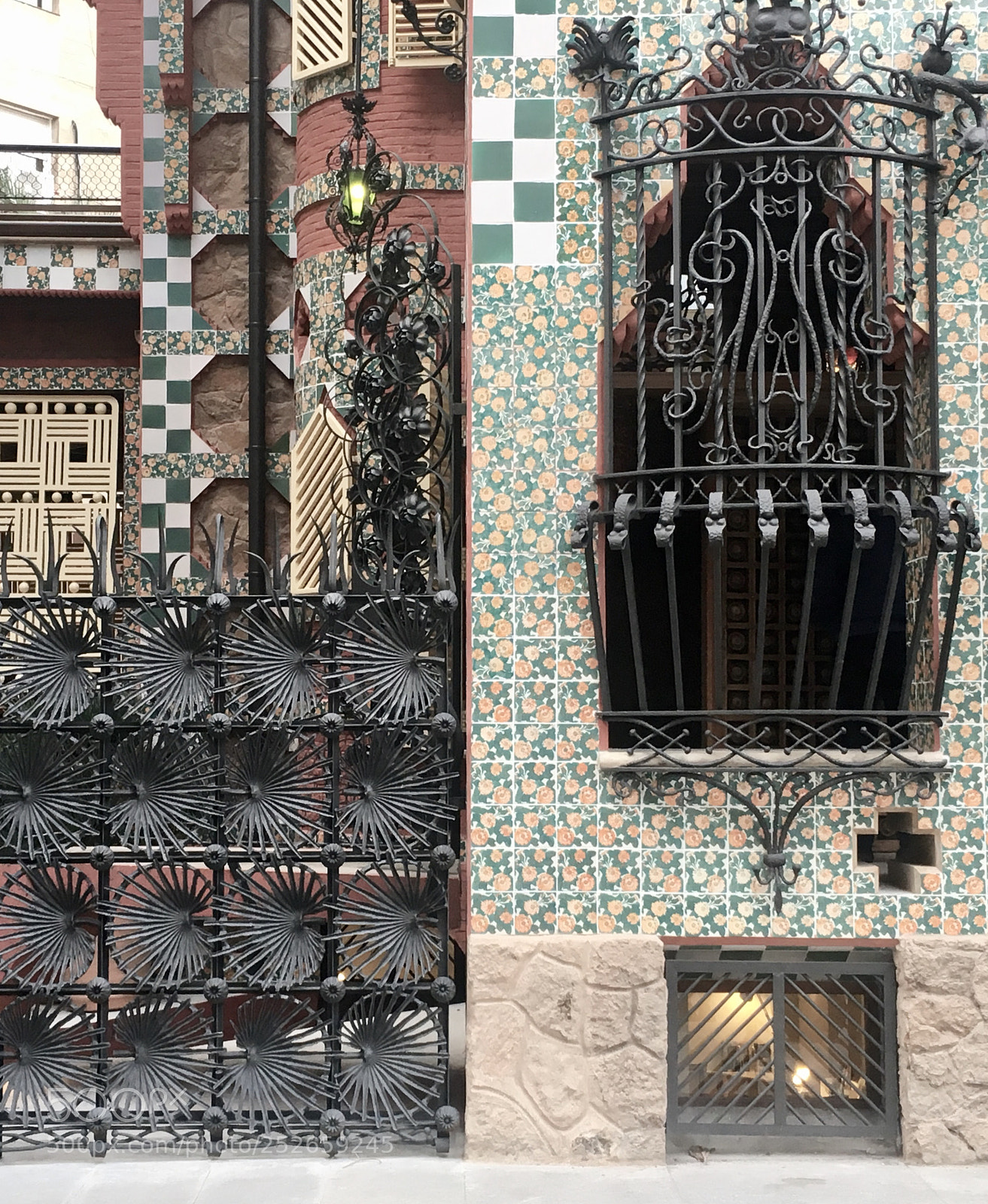 Apple iPhone 6s sample photo. The magic of gaudi. photography