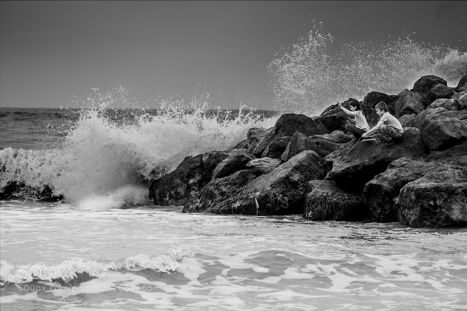 Canon EOS 700D (EOS Rebel T5i / EOS Kiss X7i) sample photo. Crabbing without a care photography
