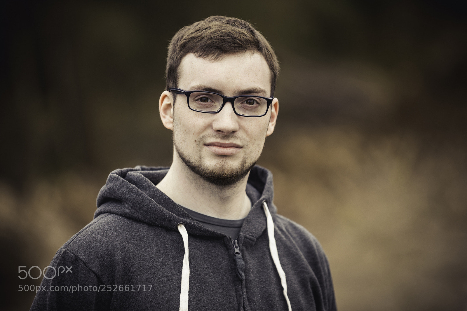 Canon EOS 5D Mark IV sample photo. Man outdoor portrait photography