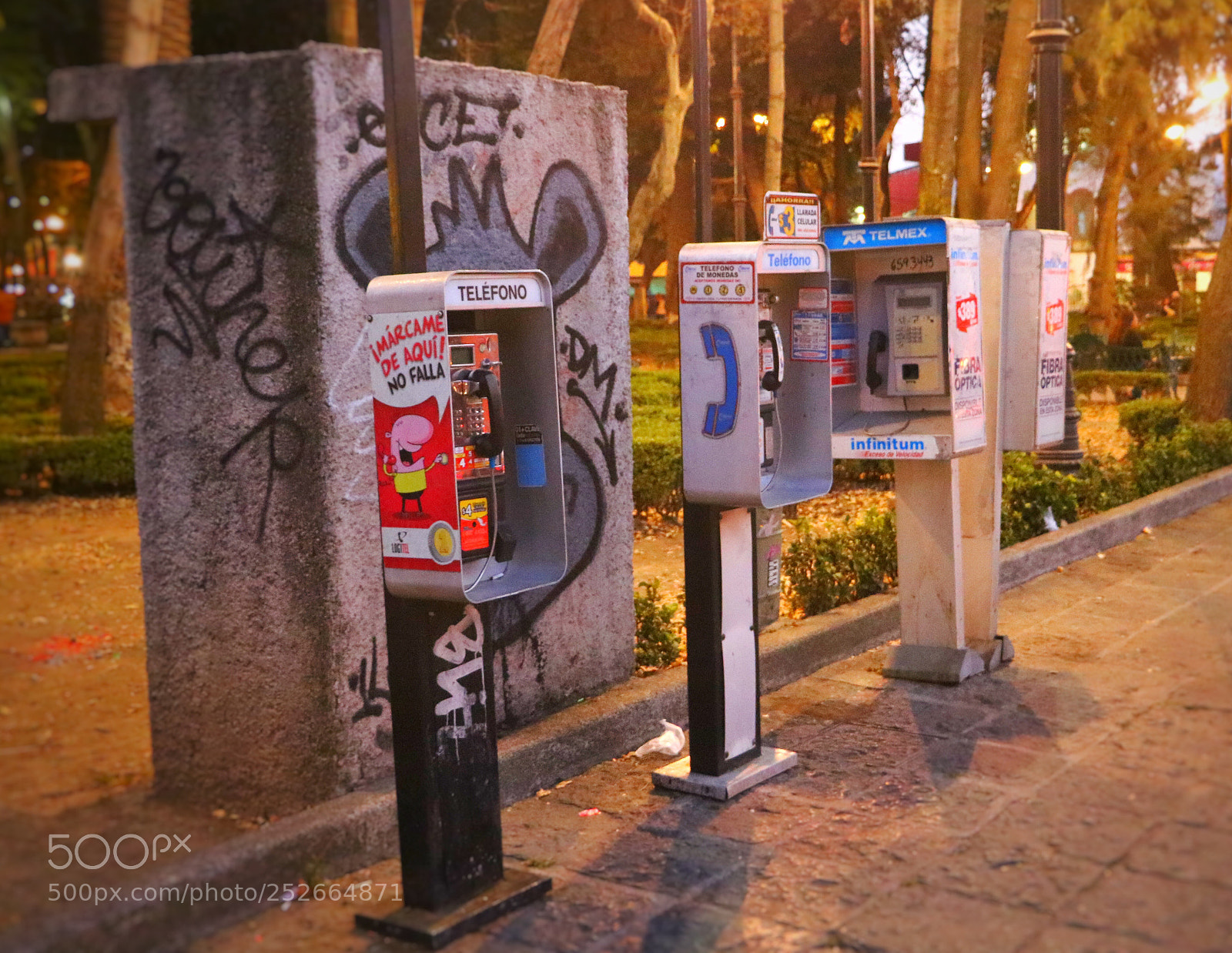 Canon EOS 760D (EOS Rebel T6s / EOS 8000D) sample photo. Donde est el celular photography