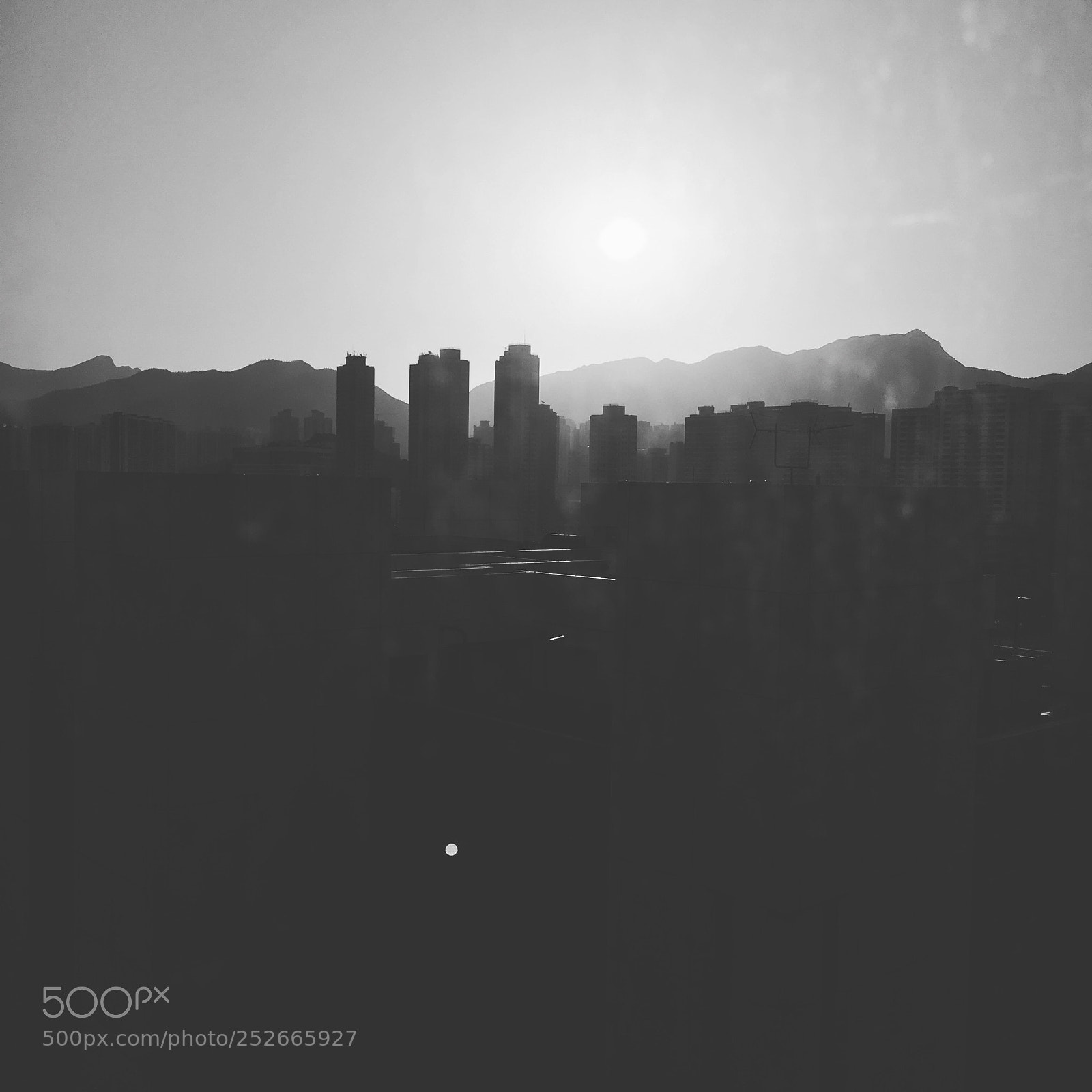 Apple iPhone 6s sample photo. Silhouettes from hong kong photography
