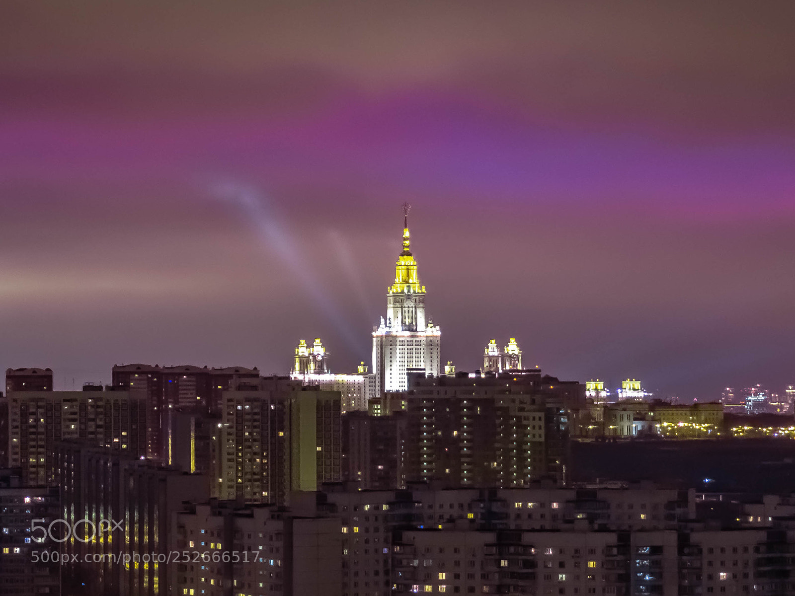 Olympus OM-D E-M10 II sample photo. Purple skies above moscow photography