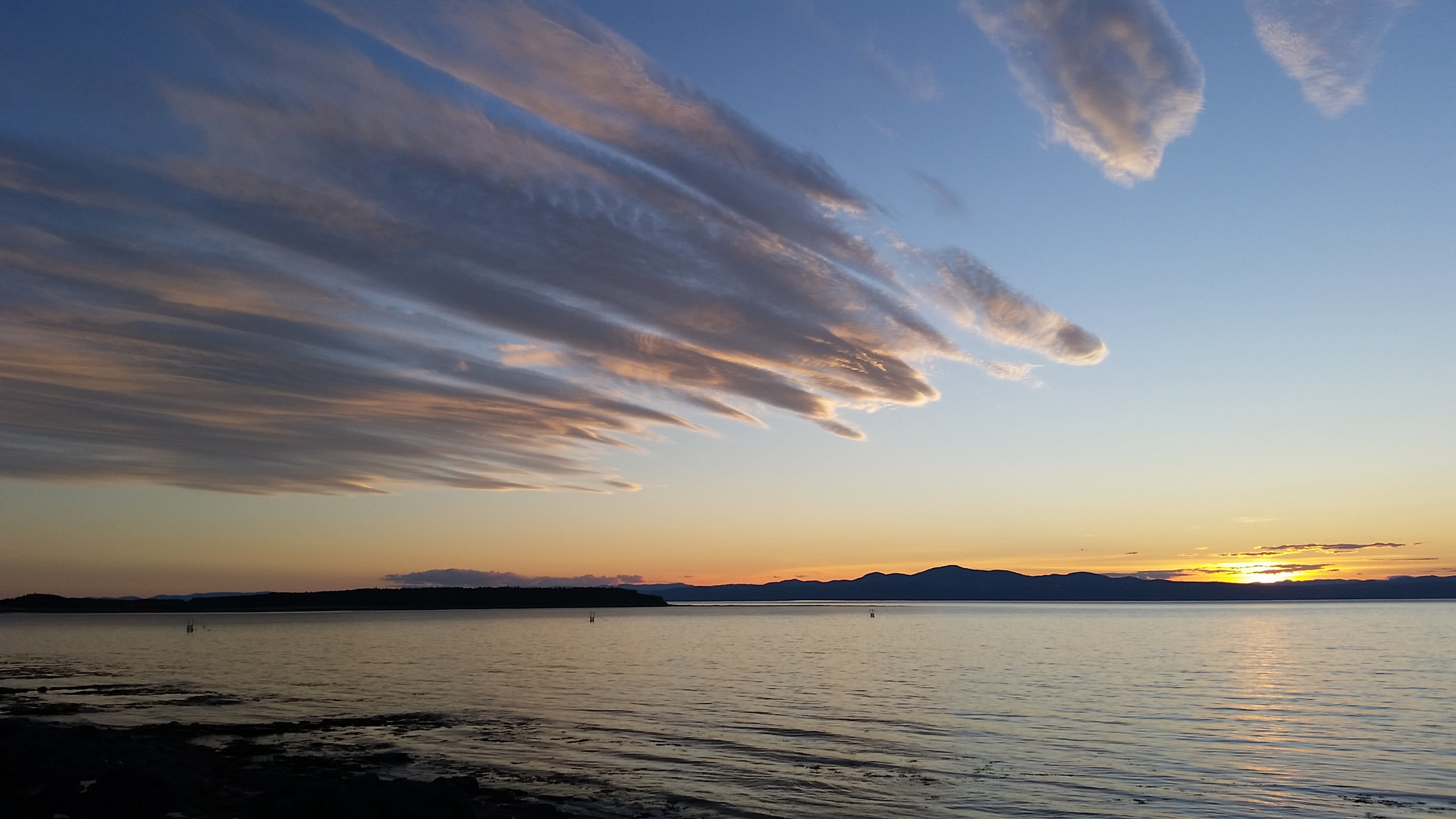 Samsung Galaxy S5 Active sample photo. Sunset on the st-laurence river photography