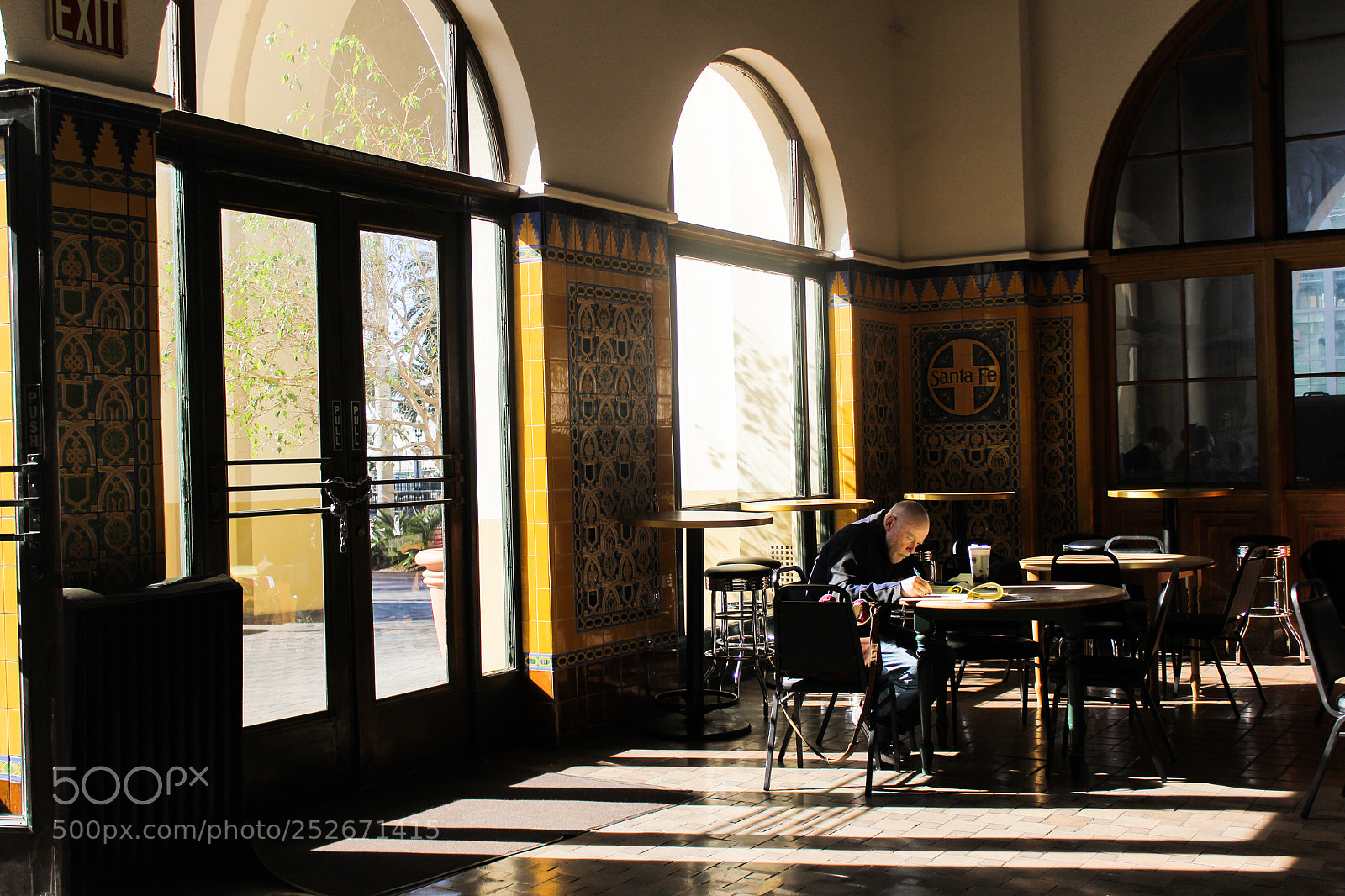 Canon EOS 600D (Rebel EOS T3i / EOS Kiss X5) sample photo. Writing under shadow photography