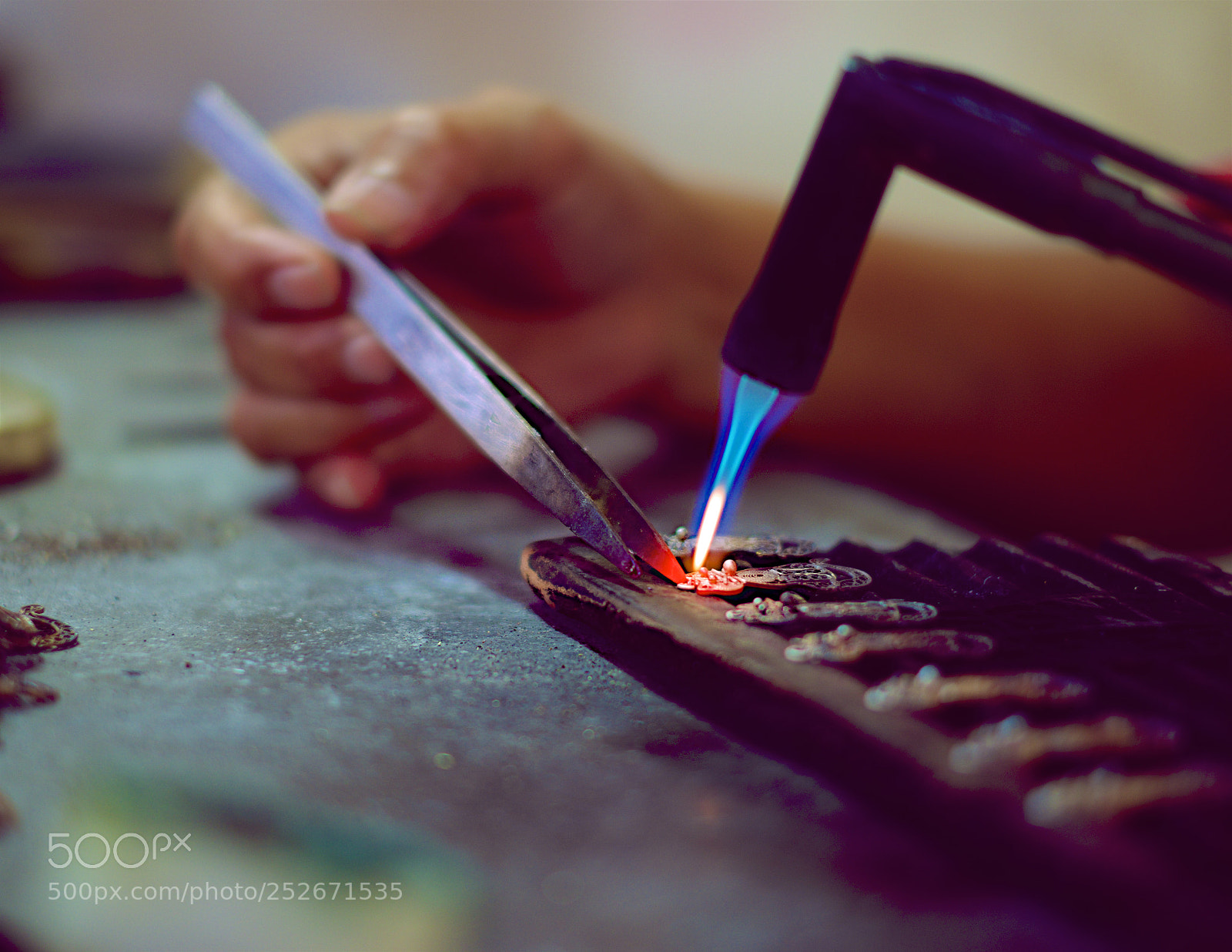 Fujifilm X-T2 sample photo. Silver, craftsman, fire, flame photography