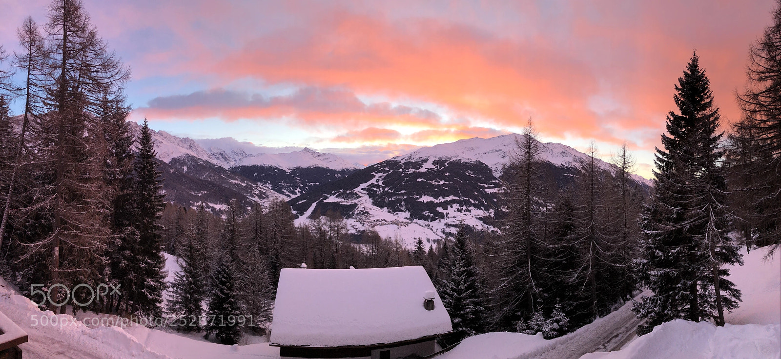 Apple iPhone X sample photo. Sunset in bormio photography